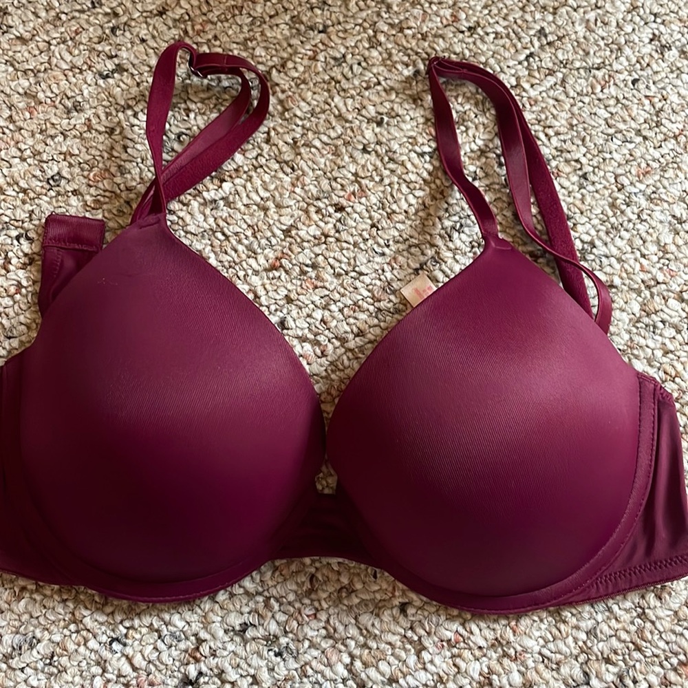 PINK Victoria’s Secret wear everywhere bra maroon 34C